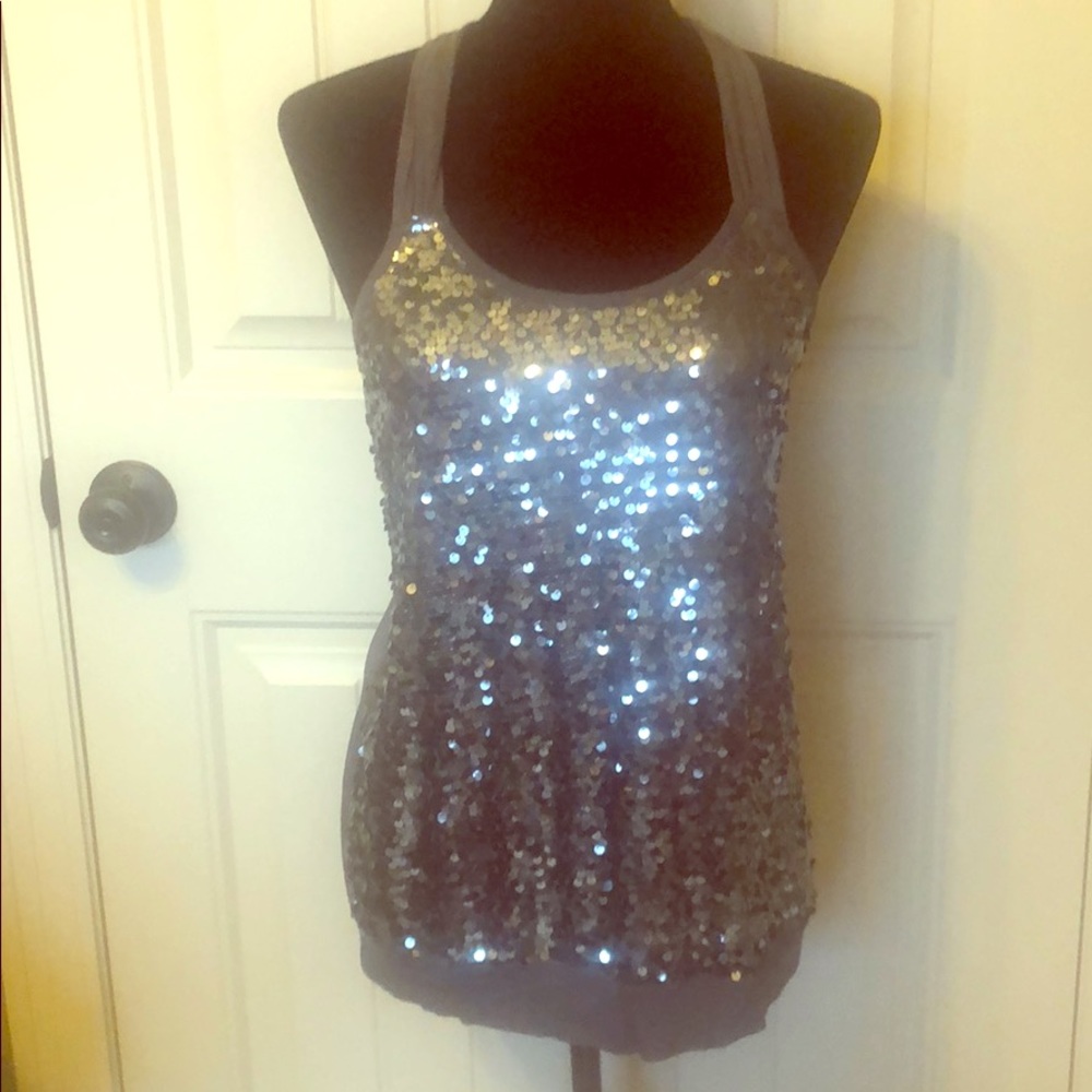 🟣4/$25 NWT Express Fun Glam Sequined Top✨